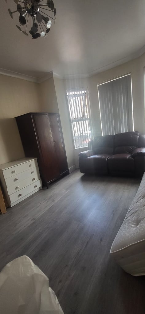 Room to let