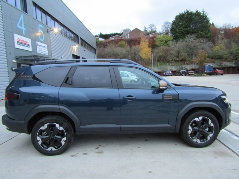  Dacia Bigster 1.2 TCe 140 EXTREME MHEV MILD HYBRID EURO 6 (s/s) LEFT HAND DRIVE  SUV Petrol Manual