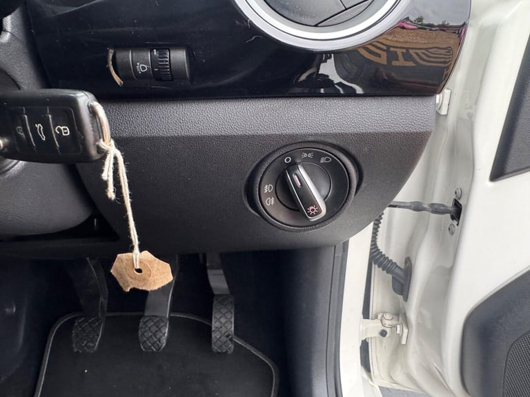  Volkswagen up! 1.0 High up! Euro 5 3dr Petrol Manual