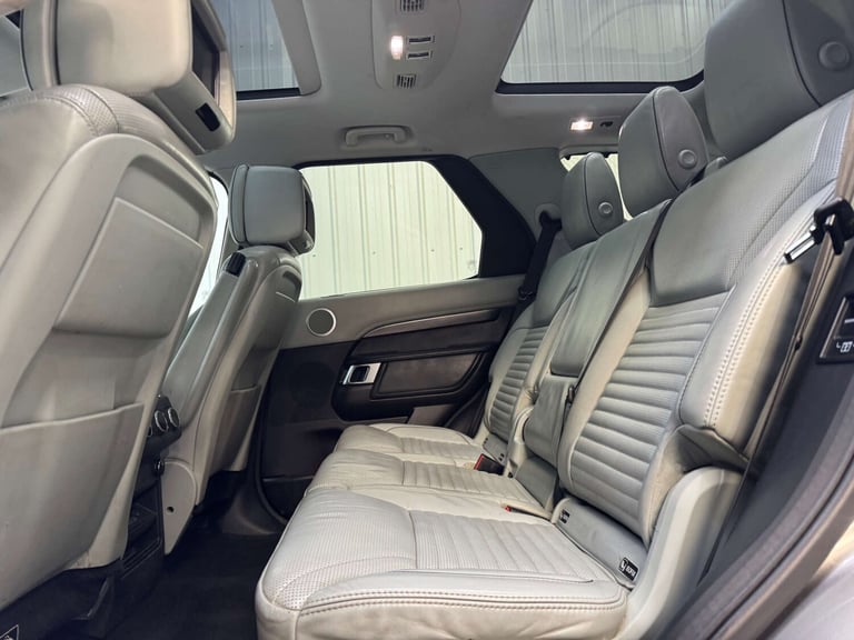 2017 Land Rover Discovery 3.0 Discovery Luxury HSE TD6 Auto 4WD 5dr SUV Diesel Automatic