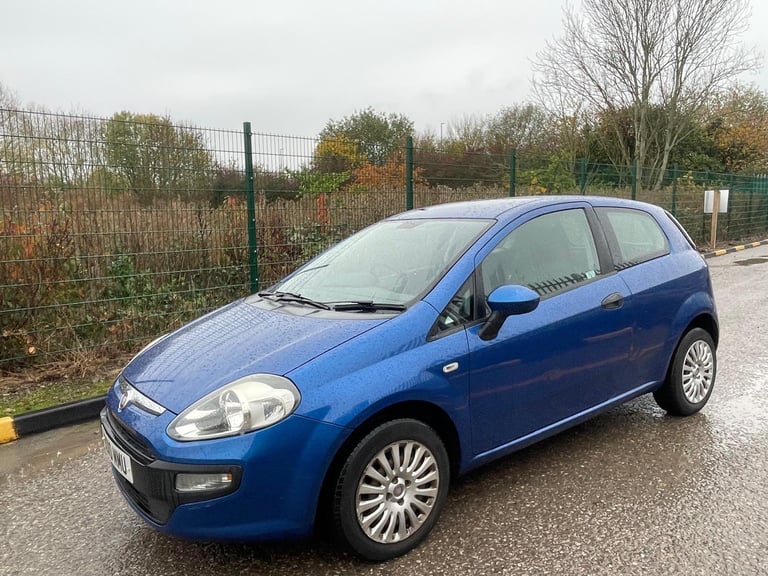 FIAT PUNTO EVO 1.4 ACTIVE 10 REG BLUE 3 DOOR MOT JANUARY 9TH 2026 LOW INSURANCE 48+MPG