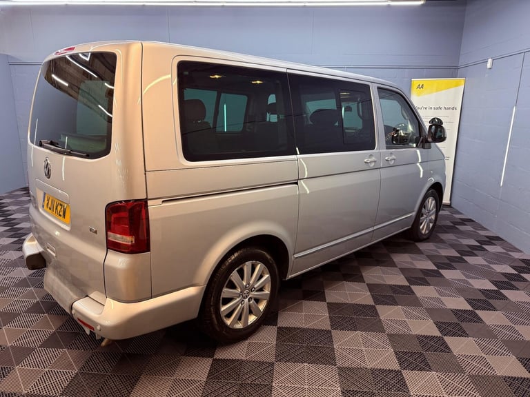 2011 Volkswagen Caravelle 2.0 TDI Executive DSG Euro 5 5dr MPV Diesel Automatic