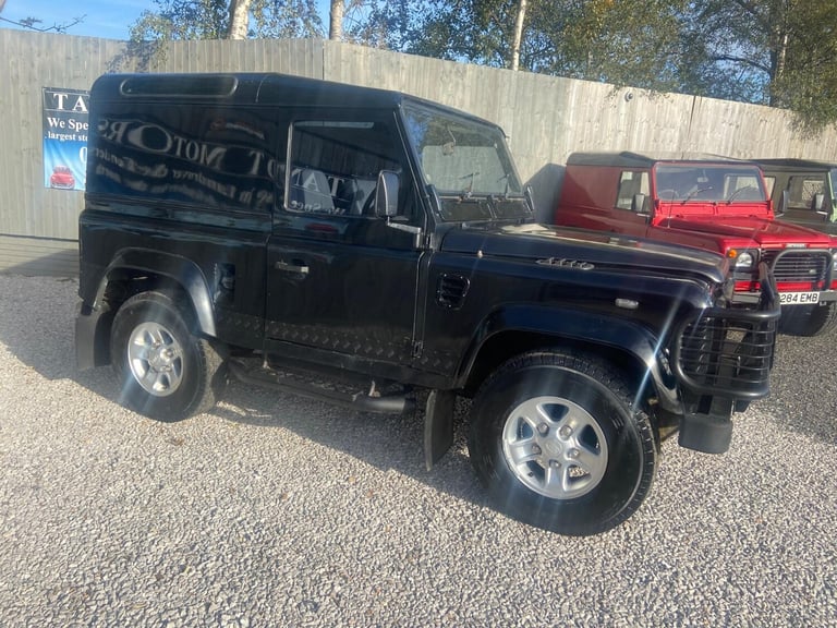  Land Rover Defender 90 2.5 TDi County Station Wagon 3dr Diesel Manual (111 bhp) Diesel Manual