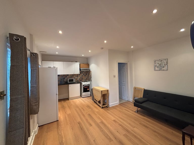 N21 - one bedroom bungalow with garden