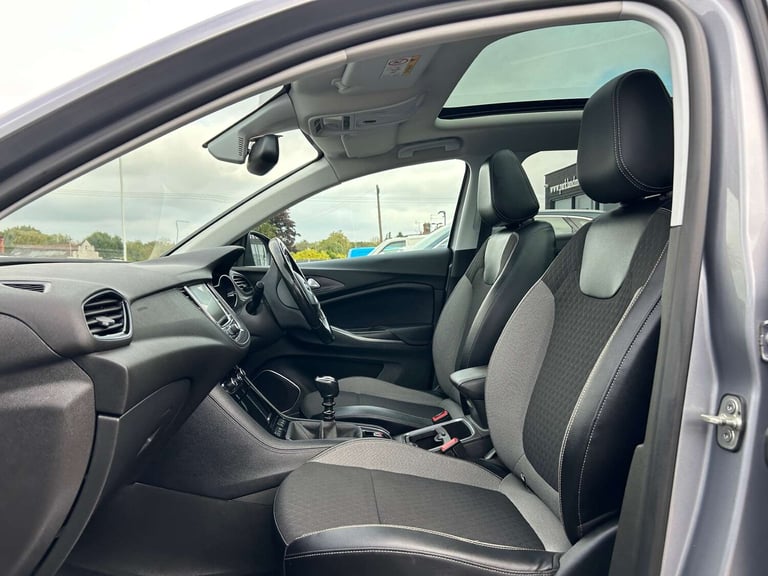 2018 Vauxhall Grandland X 1.2 Grandland X Sport Nav T S/S 5dr SUV Petrol Manual