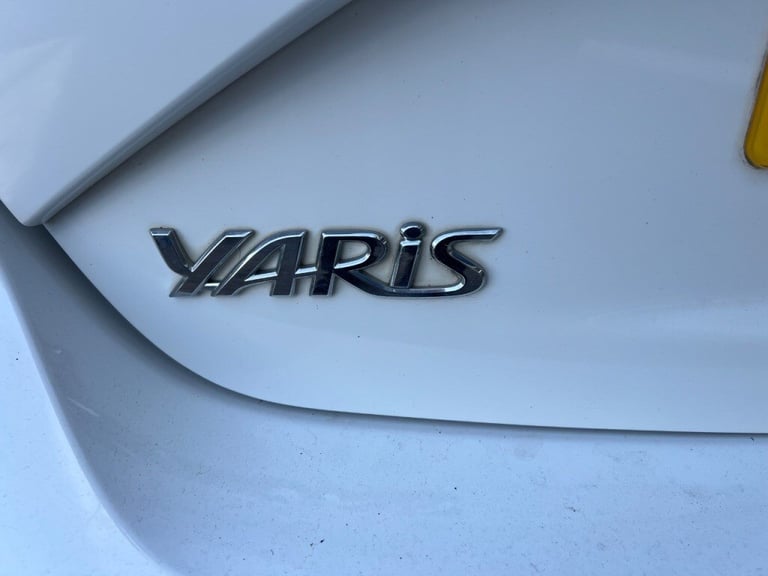Toyota Yaris 1.5 VVT-i Icon 5dr - REAR CAMERA - BLUETOOTH - Petrol