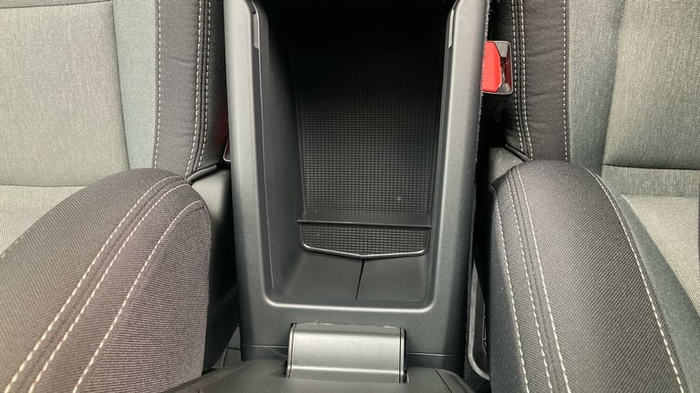 2022 Volvo XC40 2.0 B4P Plus Dark 5dr AWD Auto Petrol Estate Estate Petrol Automatic
