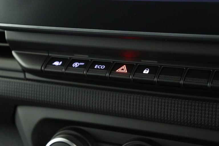 2025 Renault Trafic LL30 Blue dCi 130 Advance [Safety] Panel Van Diesel Manual