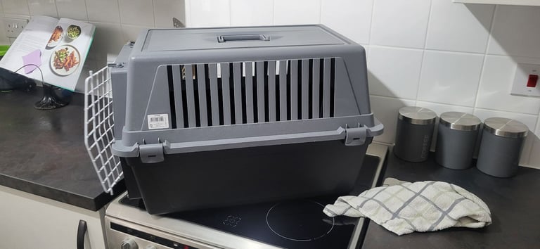 Dog crate