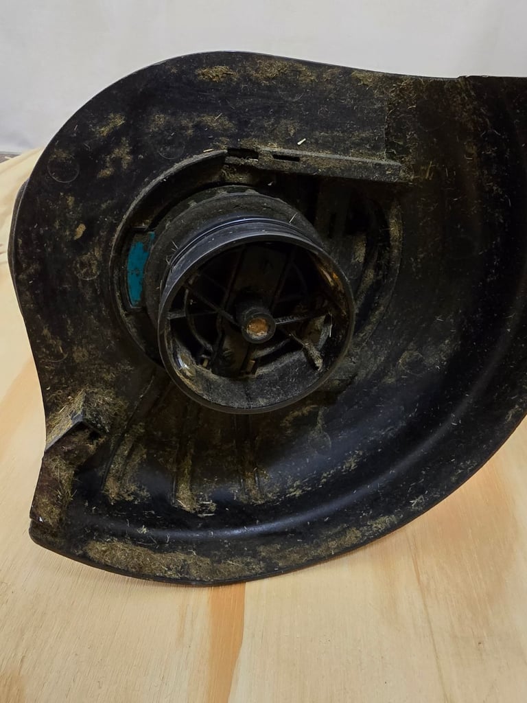 Bosch ART 24 Electric Grass Trimmer