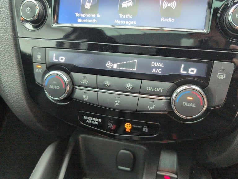 2018 Nissan Qashqai 1.2 DIG-T N-Connecta SUV 5dr Petrol Manual Euro 6 (s/s) (115 ps) - SUNROOF, H...