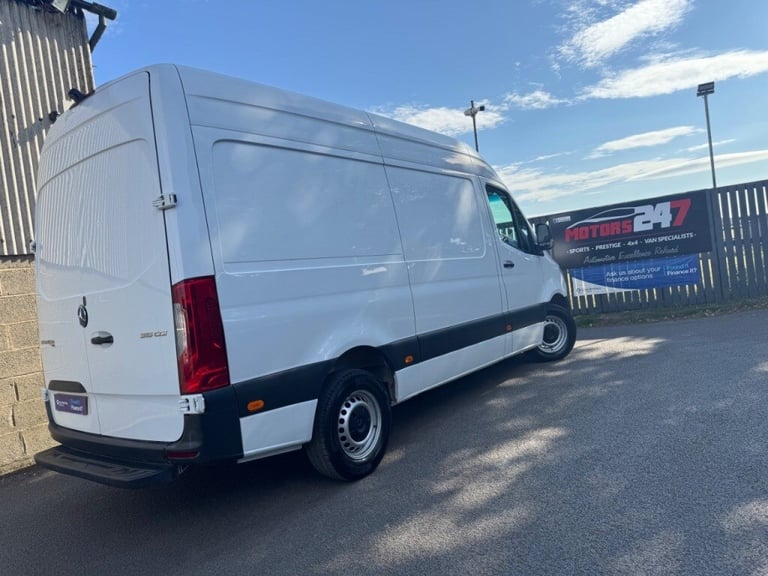 Mercedes-Benz Sprinter 3.5t H2 L2 Progressive Van++1 OWNER++CRUISE++REV