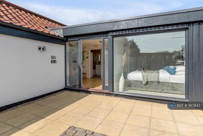 Fully furnished 3 bedroom annex available to rent immediately £1295