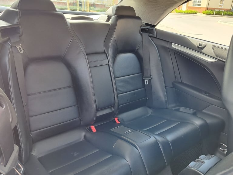 Mercedes-Benz E220 CONVERTIBLE, 61 PLATE, RARE MANUAL, FULL SERVICE HISTORY
