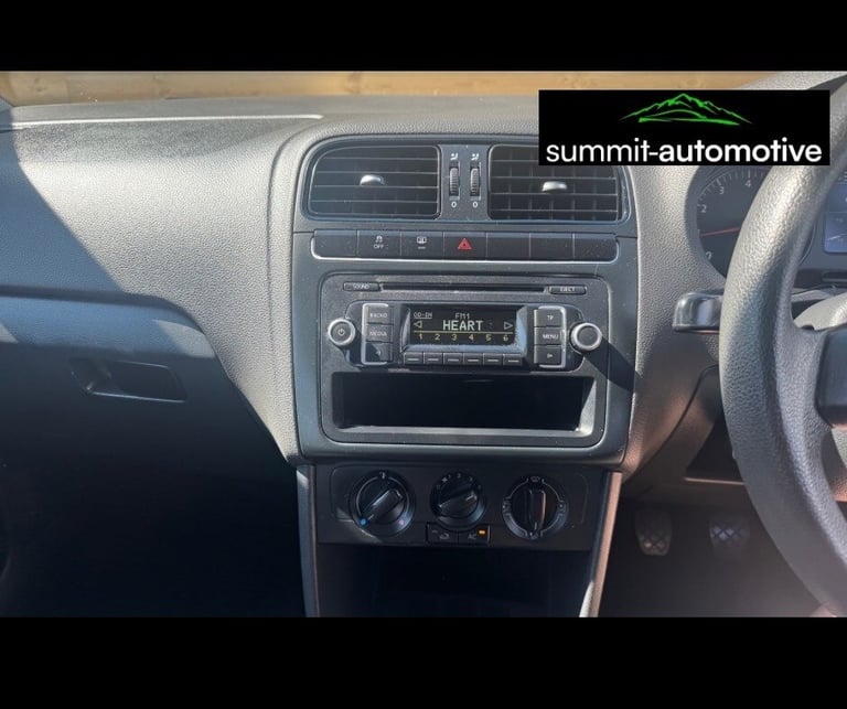 VOLKSWAGEN POLO 1.2 70 S 5dr [AC] 2012 Silver