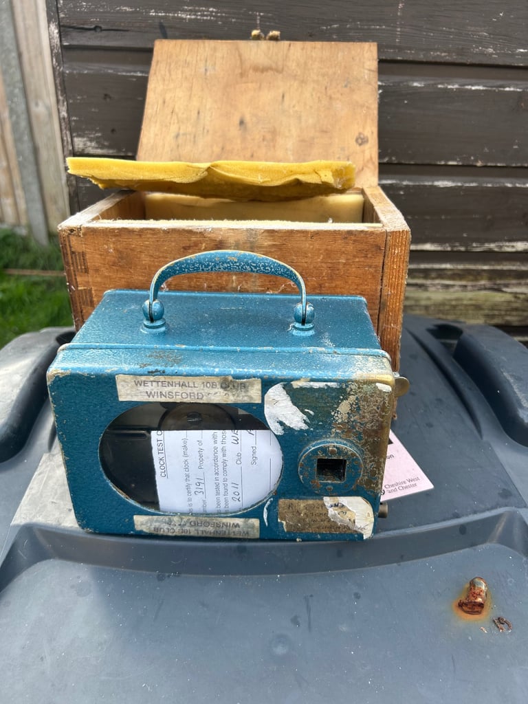 Pigeon racing timing clock - toulet 