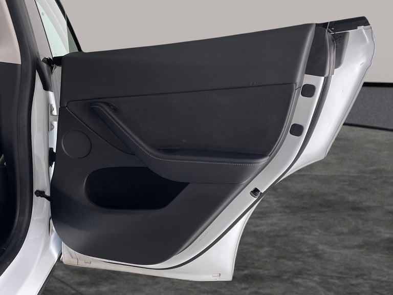 2022 Tesla Model Y (Dual Motor) Long Range SUV 5dr Electric Auto 4WDE (384 bhp) - REVERSE CAM  Su...
