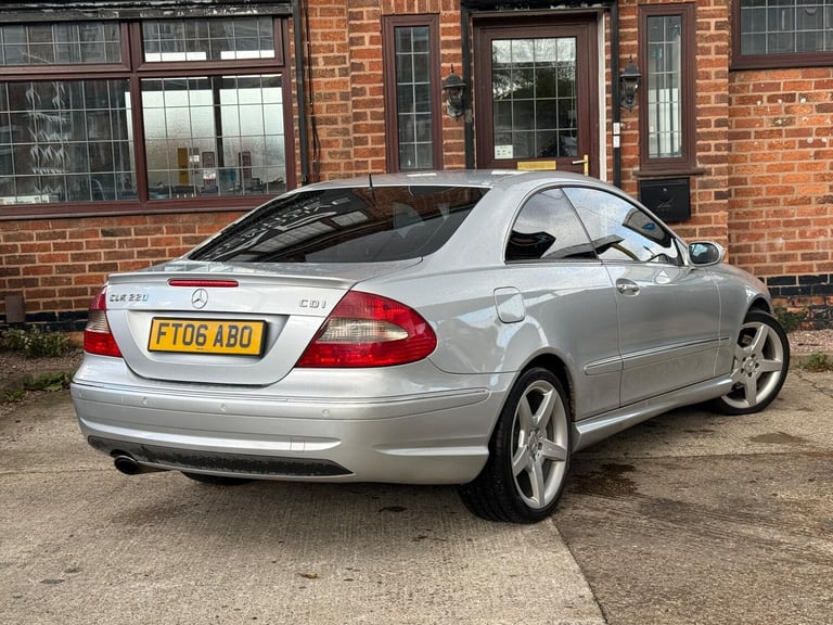Mercedes-Benz CLK 2.1 CLK220 CDI Sport 2dr Diesel Automatic - Image 5