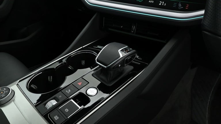 2023 Volkswagen Touareg 3.0 V6 TSI eHybrid 14.3kWh R Tiptronic 4Motion Euro 6 (s/s) 5dr SUV Petro...
