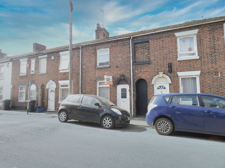 image for 1 bedroom in Room 2 Queen Anne Street, ST4 2EQ