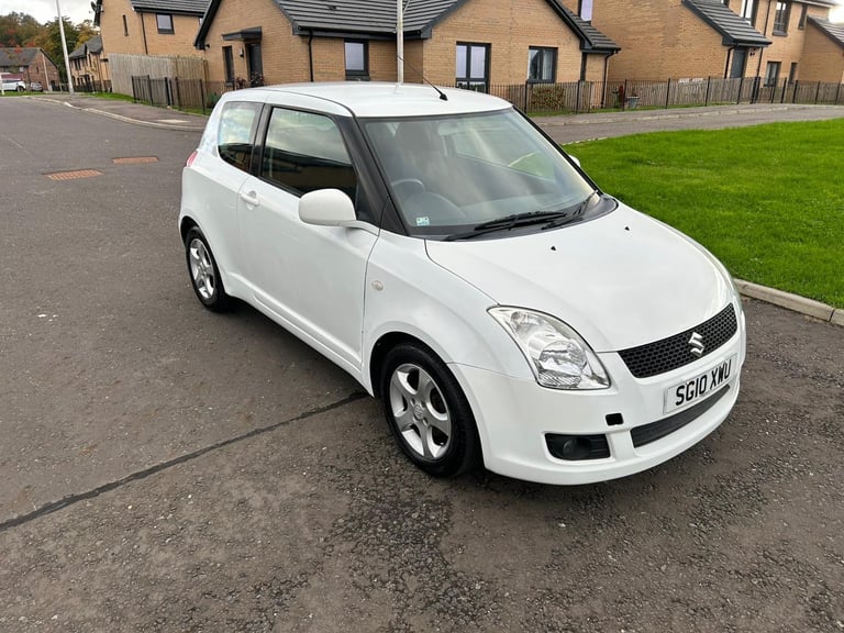 SUZUKI SWIFT 1.3 PETROL ONLY 36.000 LOW MILES MOT MARCH 26 FANTASTIC CONDITION 