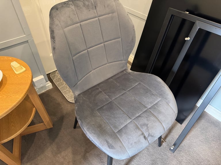 Dining Table and Chairs 