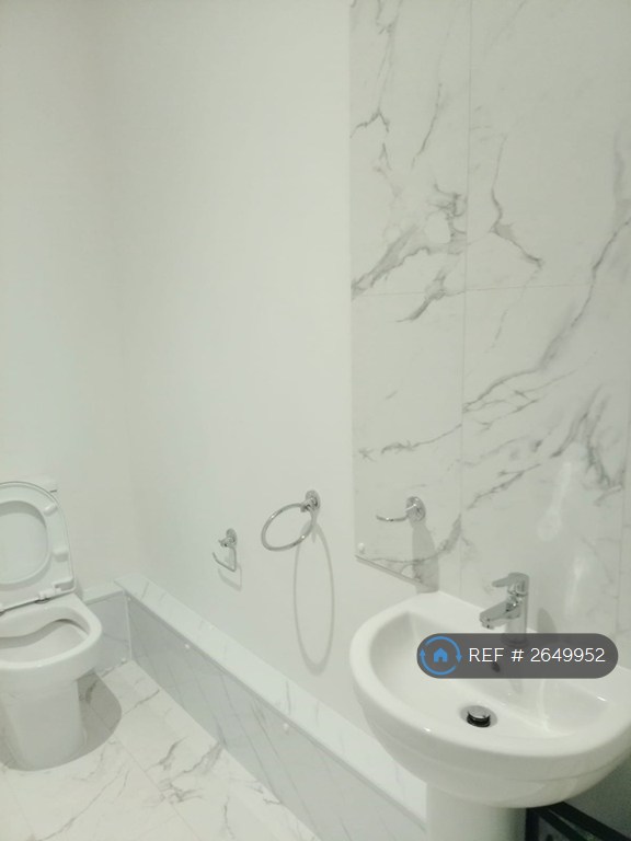 5 bedroom house in Cedars Court, Perth, PH2 (5 bed) (#2649952)