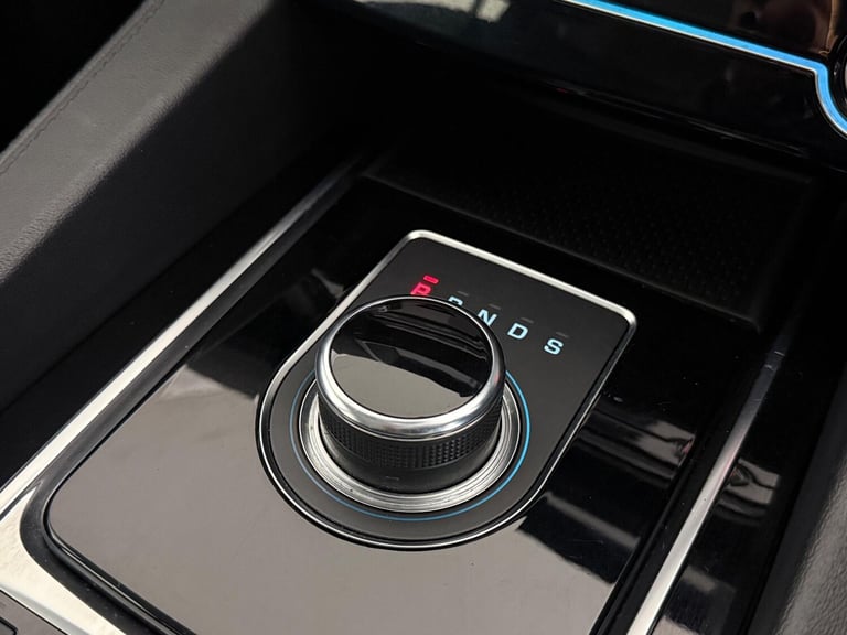 2019 Jaguar F-Pace 2.0 P250i Portfolio Auto AWD Euro 6 (s/s) 5dr ESTATE Petrol Automatic