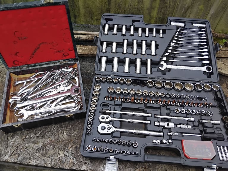 Halfords advanced tool kit and torque wrenchs + spanners 