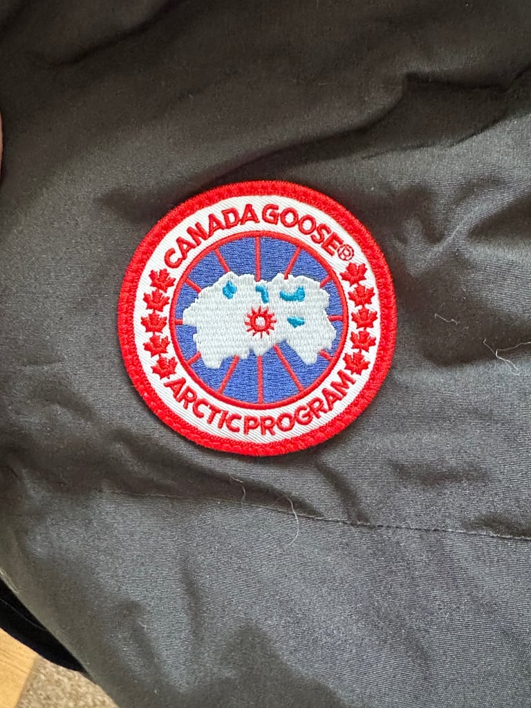 Canada goose Wyndham parka size xs