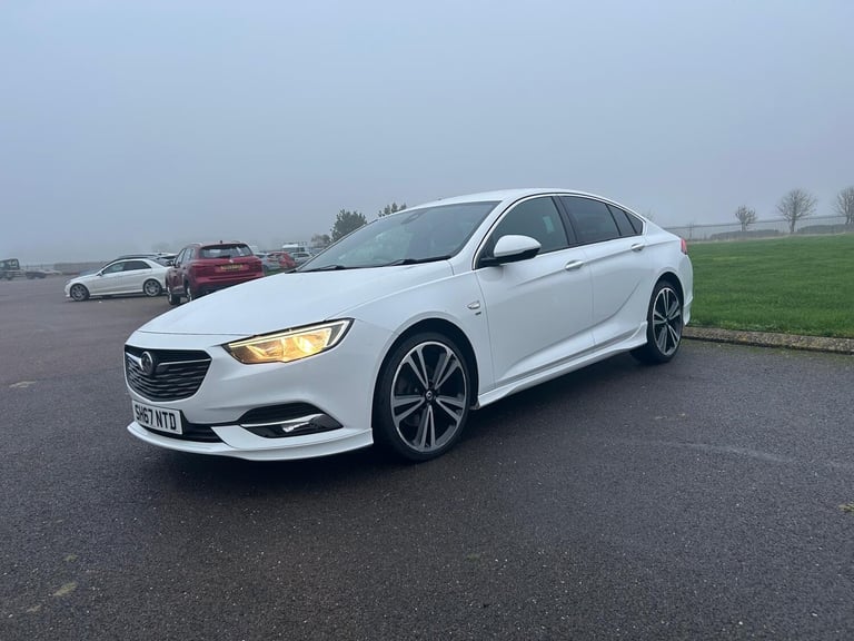 image for 2017 Vauxhall Insignia 2.0 Turbo D SRi Vx-line Nav 5dr HATCHBACK Diesel Manual