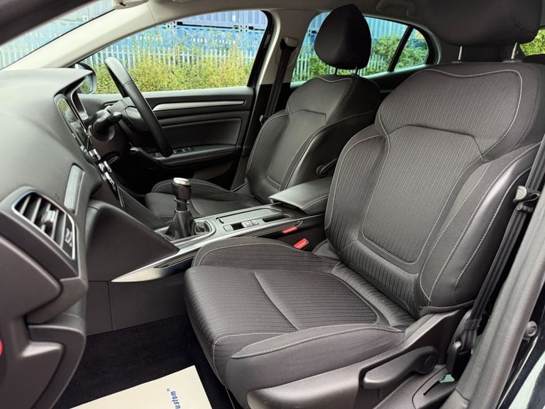 2019 Renault Megane 1.3 TCe Iconic Hatchback 5dr Petrol Manual Euro 6 (s/s) (140 ps) Hatchback Pe...