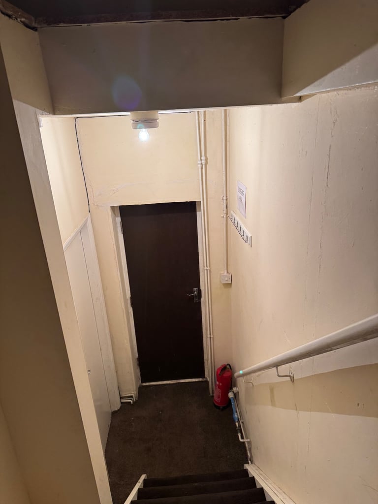 Catering Unit to let 