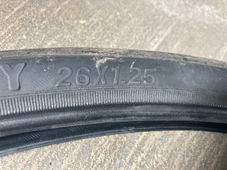 Specialized Fatboy 26x1.25 Bike Tyre, Hight resistance, Anti puncture, Only two months used