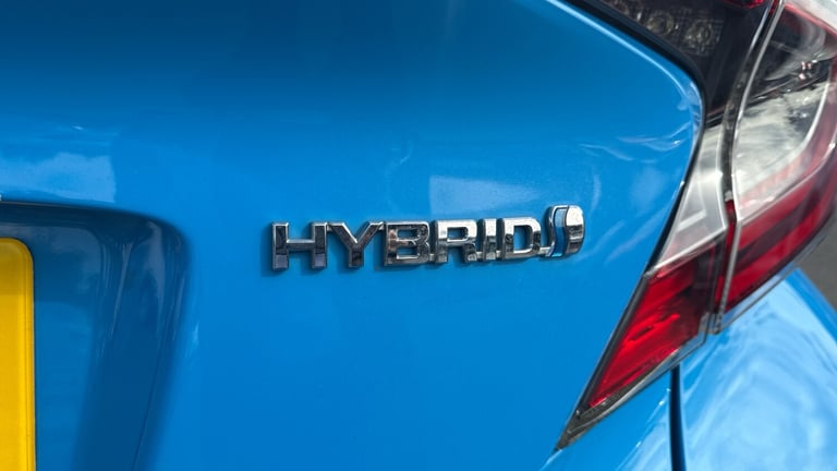 2018 Toyota C-HR 1.8 Hybrid Dynamic 5dr CVT Hybrid Hatchback Hatchback Hybrid Automatic