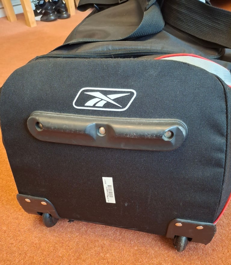 Retro Wales Reebok No 17 Squad Issue Kit Bag.Wheeled with extendable handle + carrying straps.