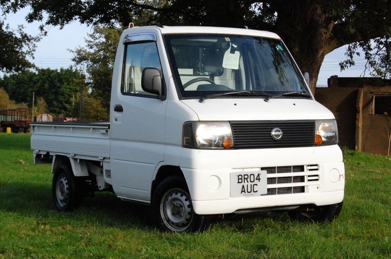 NISSAN CLIPPER 650CC 2WD 200404 Petrol Manual in White