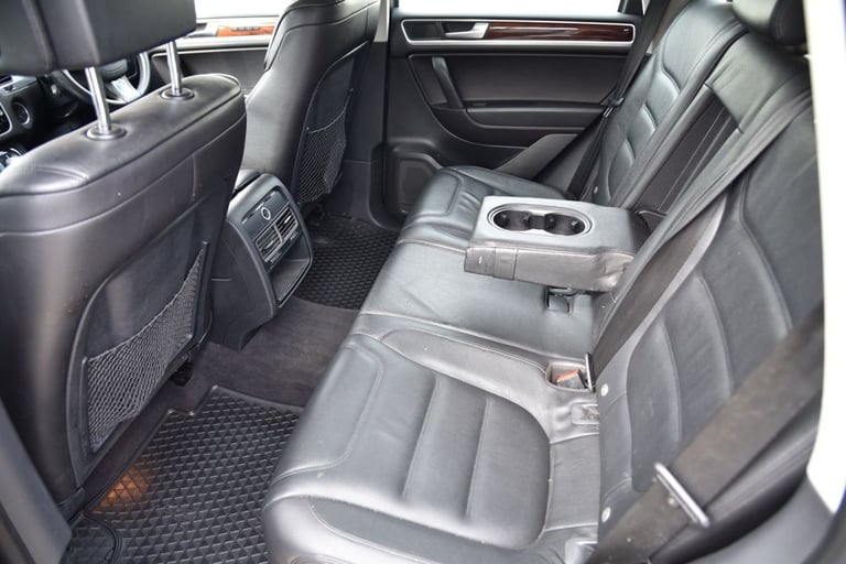 2013 Volkswagen Touareg 3.0h TSI V6 Hybrid SUV 5dr Petrol Hybrid Tiptronic 4WD Euro 5 (s/s) (333 ...