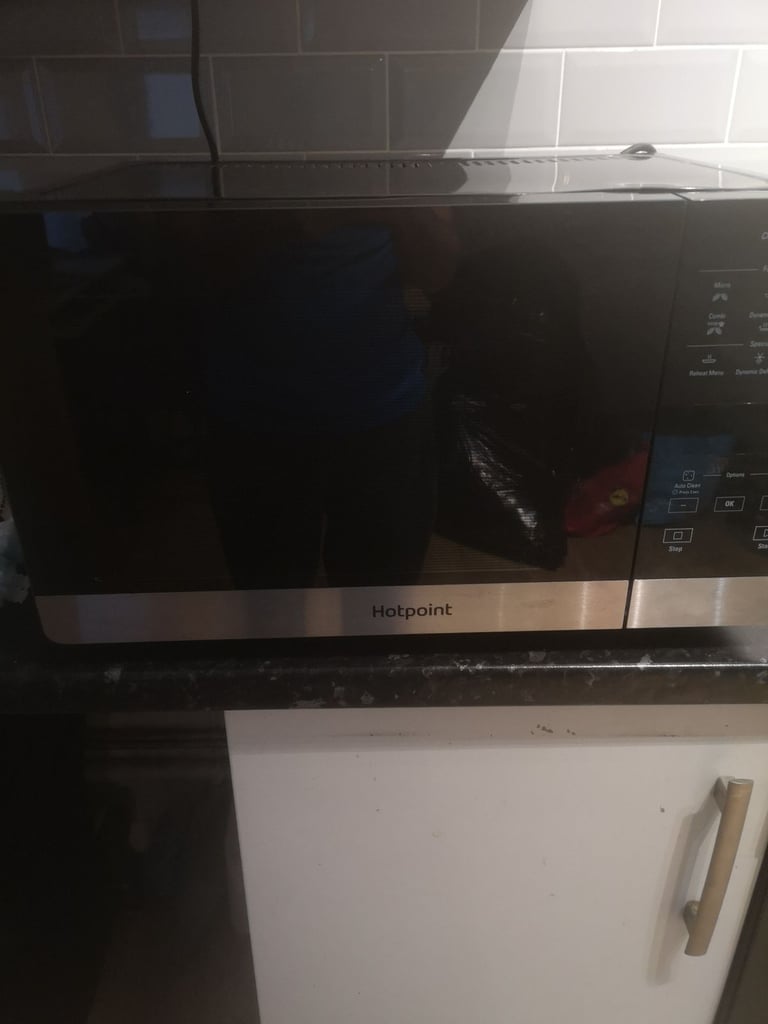 image for Hotpoint chef plus microwave/grill