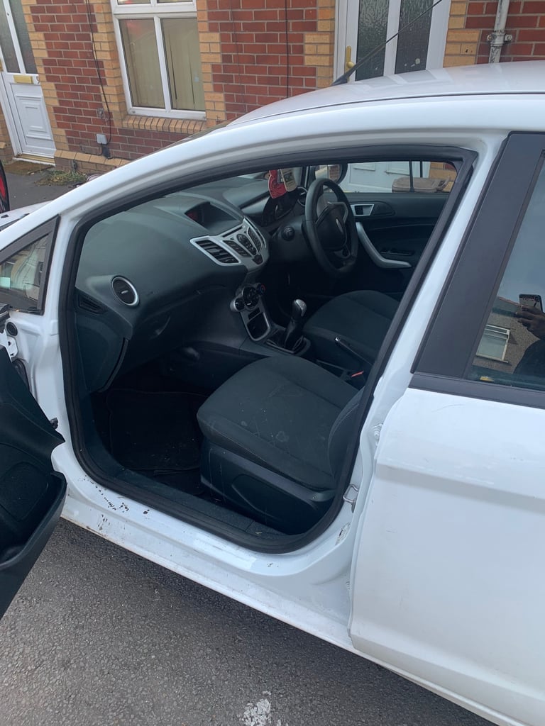 Ford, FIESTA, Hatchback, 2012, Manual, 1242 (cc),5 doors - Image 5