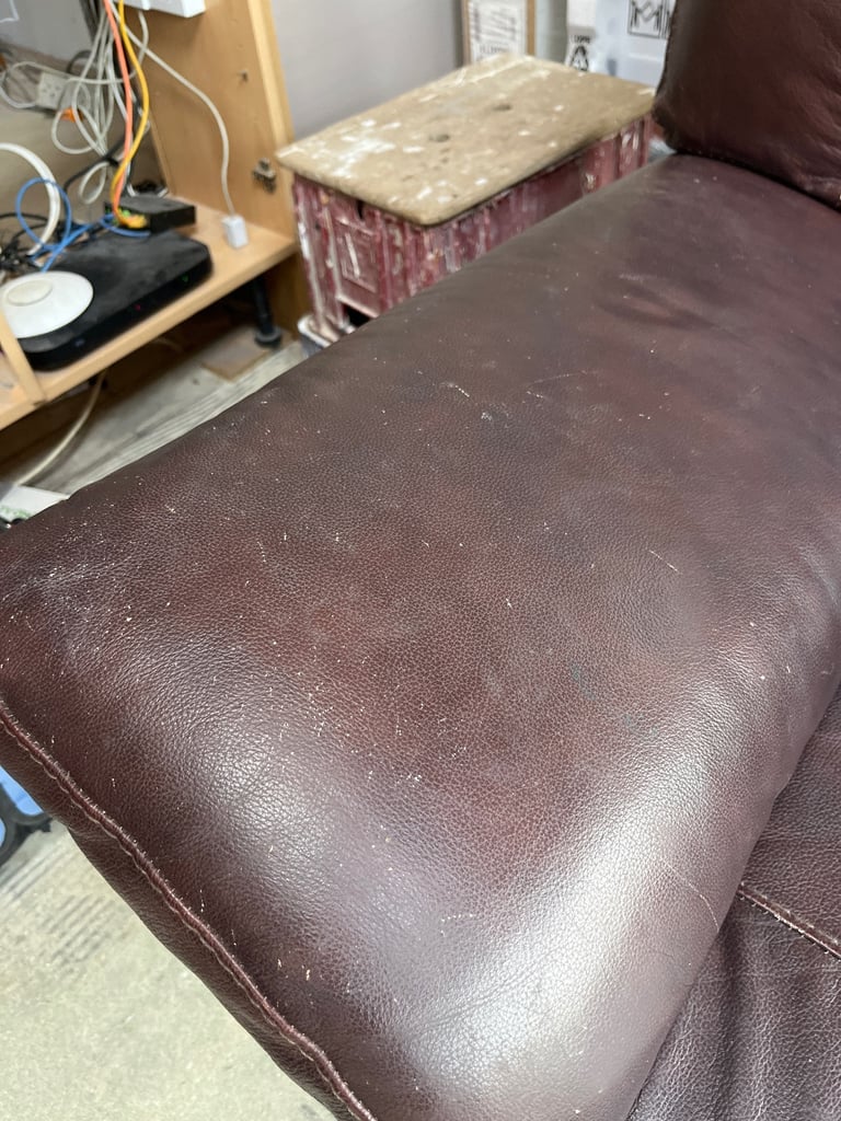 Leather Sofas 