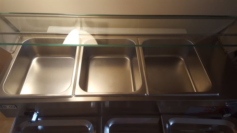 Bain Marie - Commercial Heated Display unit with glass surround (counter top)