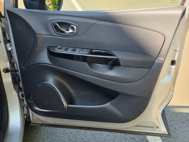 2015 Renault Captur 1.5 dCi ENERGY Dynamique S Nav Euro 6 (s/s) 5dr SUV Diesel Manual