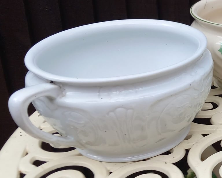 image for J&G MEAKIN ENGLAND IRONSTONE CHINA WHITE EMBOSSED CHAMBER POT 