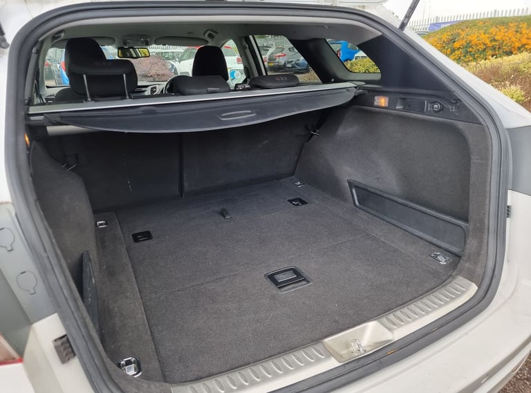AUTOMATIC Hyundai i40 Tourer,HEATED SEATS,LOW TAX,REVERSE CAMERA,CHEAP TO RUN