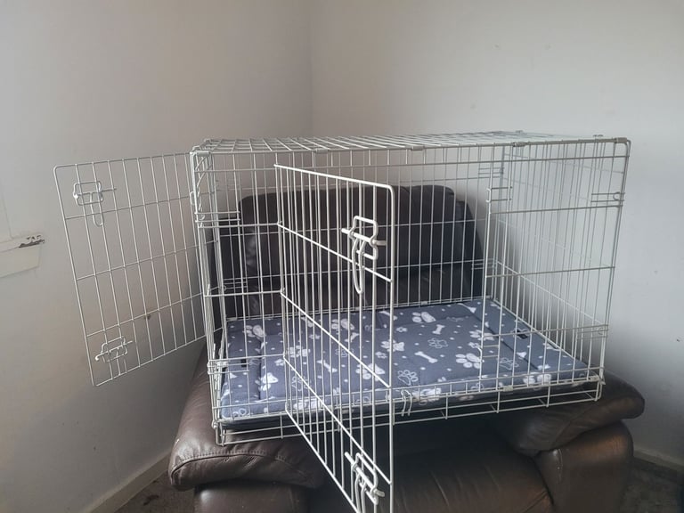 Medium dog cage 