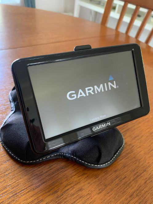 SAT NAV Garmin Nuvi 2595LM with dash mount, cable and storage pouch