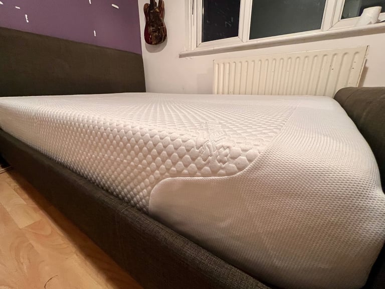 image for Double bed and TEMPUR mattress - RRP £2000