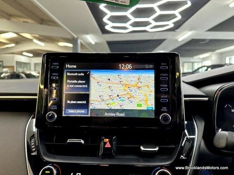 Toyota Corolla ICON TECH [SAT NAV, HEATED SEATS &amp; REVERSE CAMERA]