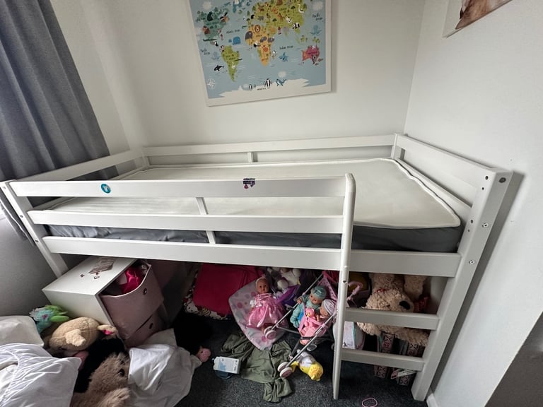 Mid sleeper shorty single bed with mattress